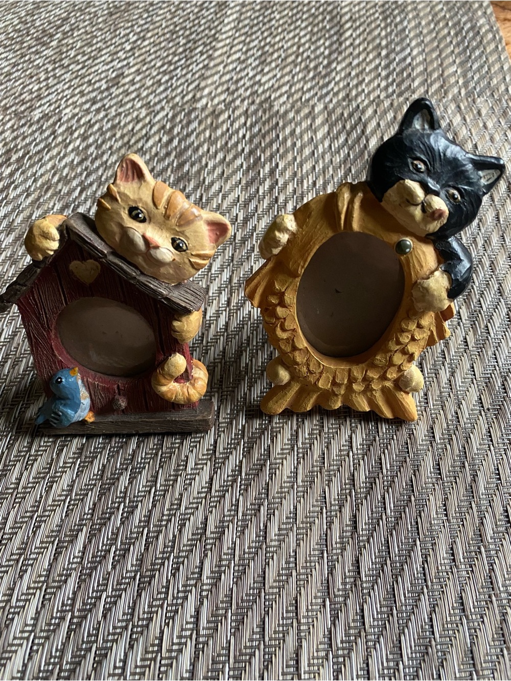 Vtg Figi Graphics Whittle Cats Miniature Picture Frames – x2 Resin Cat Kitsch